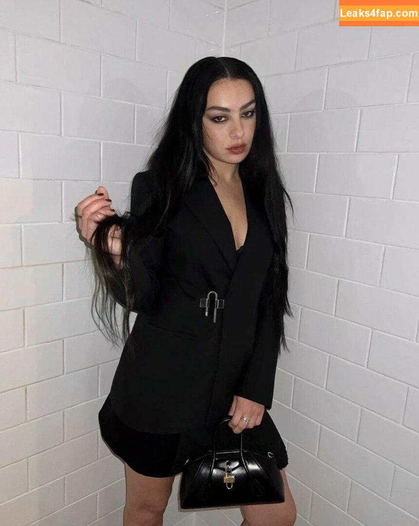Charli XCX / charli_xcx / charlignarly / charlixcx / https: leaked photo photo #0604