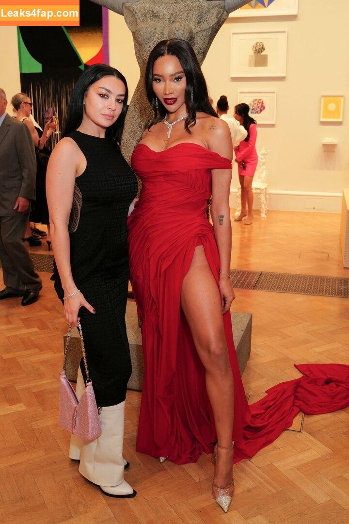 Charli XCX / charli_xcx / charlignarly / charlixcx / https: leaked photo photo #0616