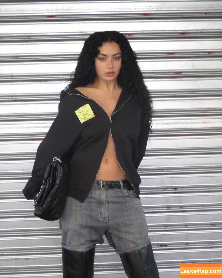 Charli XCX / charli_xcx / charlignarly / charlixcx / https: leaked photo photo #0757