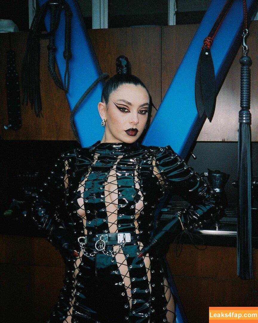 Charli XCX / charli_xcx / charlignarly / charlixcx / https: leaked photo photo #0798