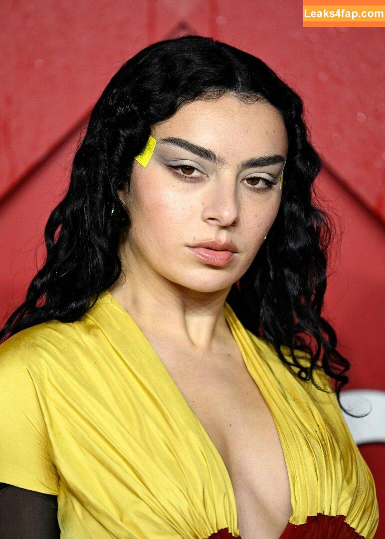 Charli XCX / charli_xcx / charlignarly / charlixcx / https: leaked photo photo #0806