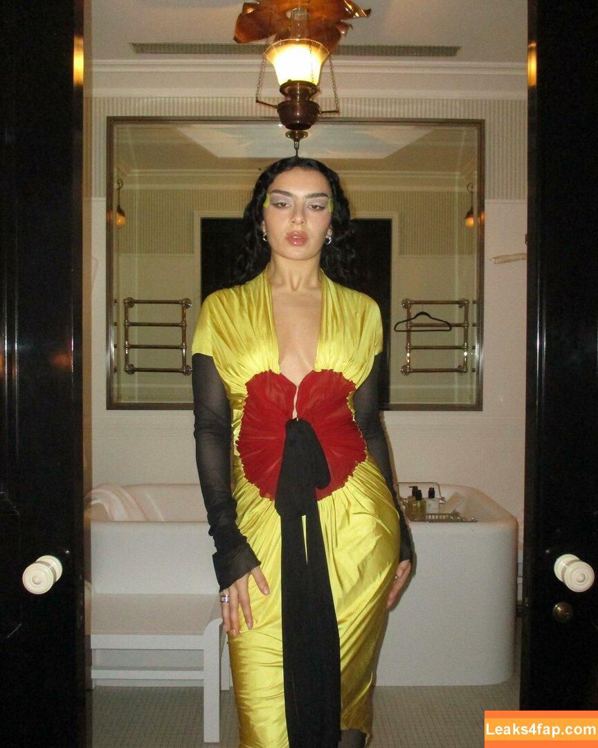 Charli XCX / charli_xcx / charlignarly / charlixcx / https: leaked photo photo #0809