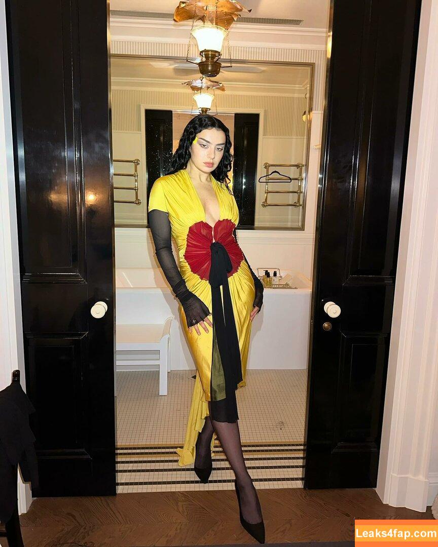 Charli XCX / charli_xcx / charlignarly / charlixcx / https: leaked photo photo #0812