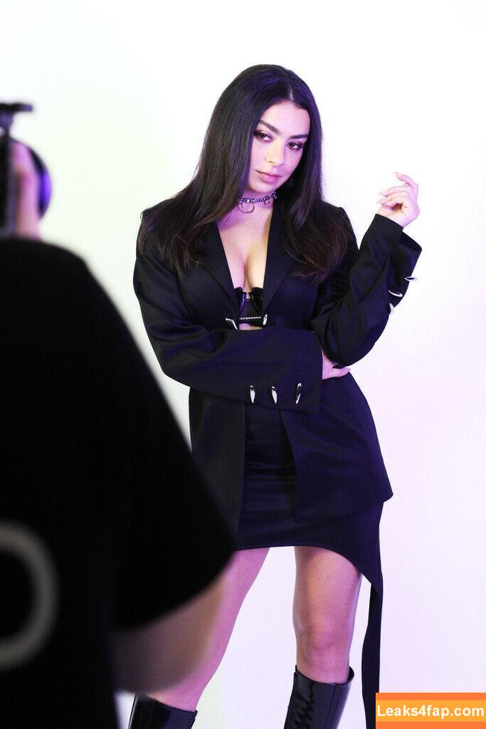 Charli XCX / charli_xcx / charlignarly / charlixcx / https: leaked photo photo #0818