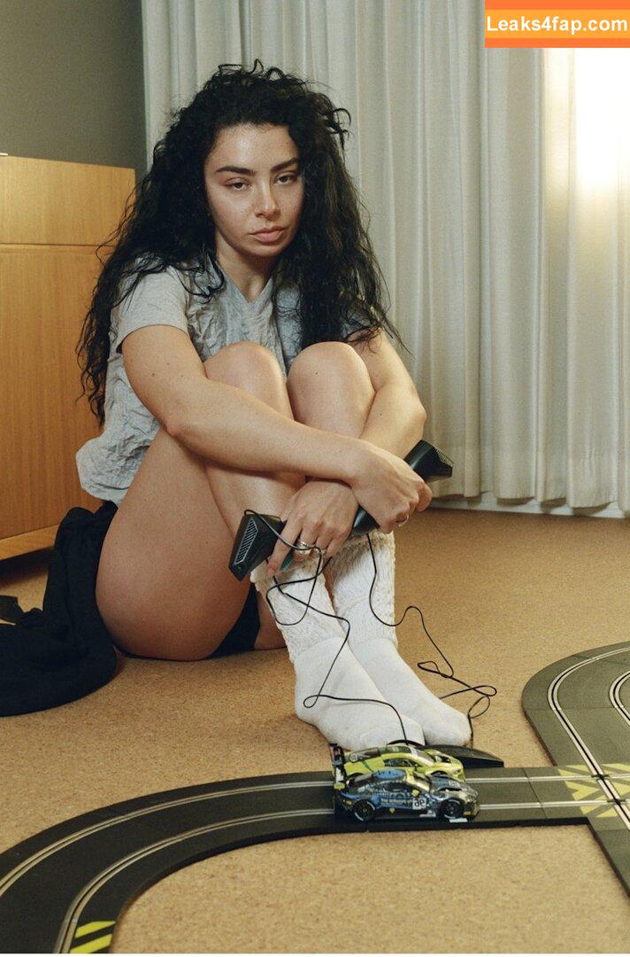 Charli XCX / charli_xcx / charlignarly / charlixcx / https: leaked photo photo #0858