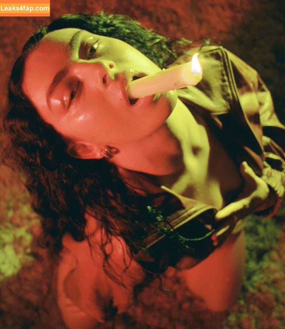 Charli XCX / charli_xcx / charlignarly / charlixcx / https: leaked photo photo #0874