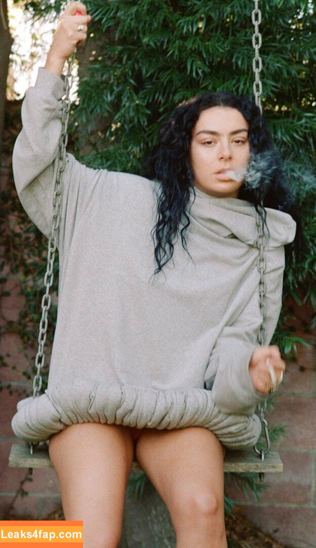 Charli XCX / charli_xcx / charlignarly / charlixcx / https: leaked photo photo #0875