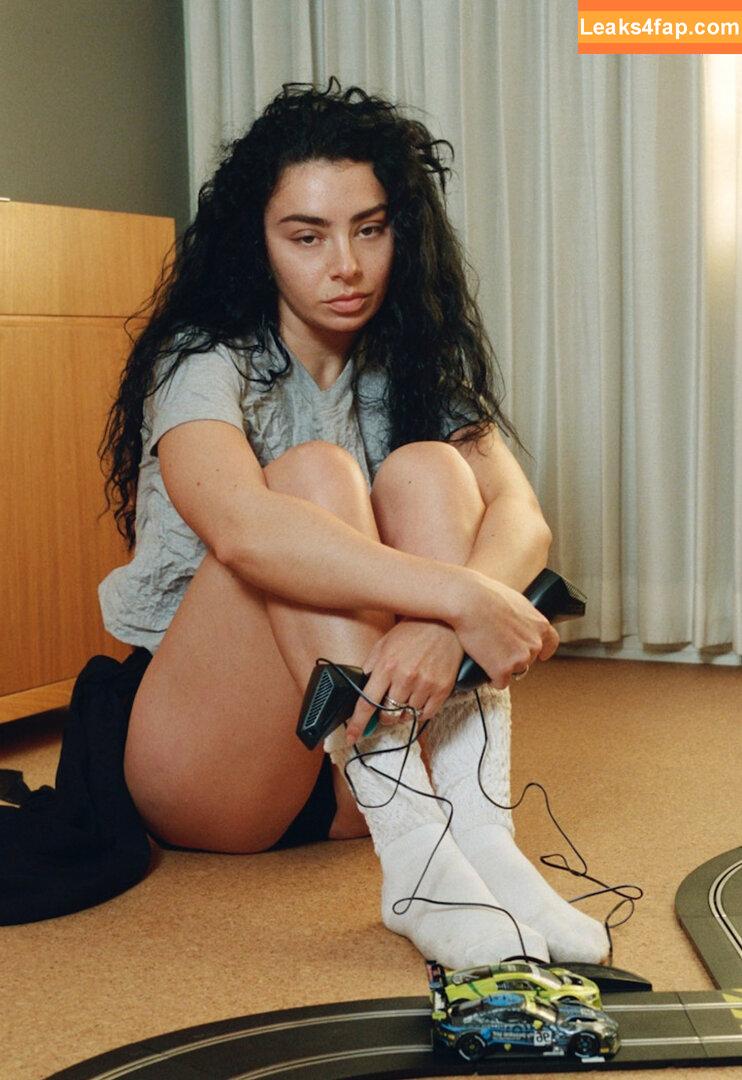 Charli XCX / charli_xcx / charlignarly / charlixcx / https: leaked photo photo #0878