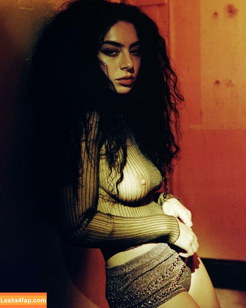 Charli XCX / charli_xcx / charlignarly / charlixcx / https: leaked photo photo #0937