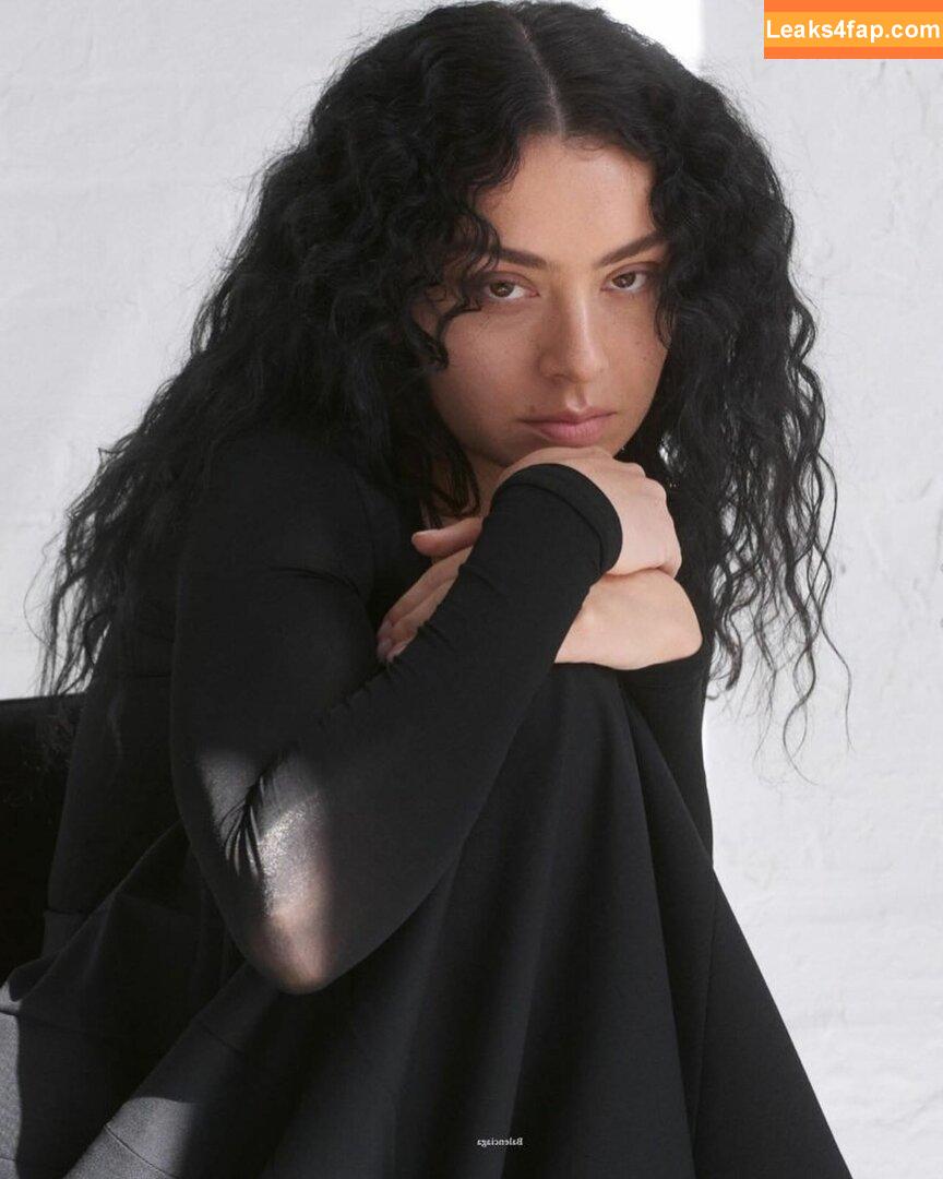 Charli XCX / charli_xcx / charlignarly / charlixcx / https: leaked photo photo #0939