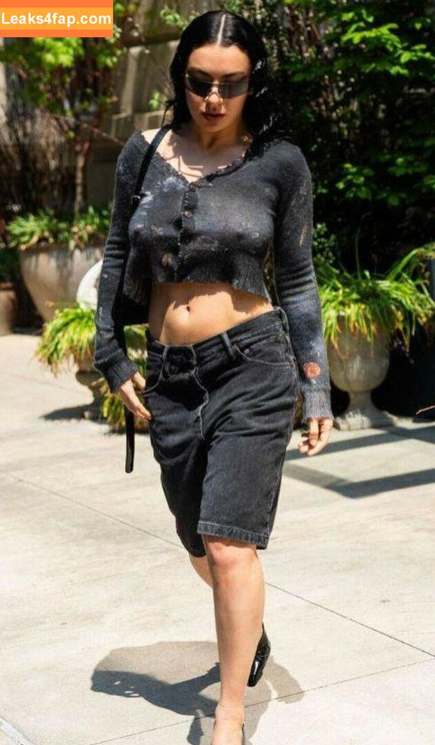 Charli XCX / charli_xcx / charlignarly / charlixcx / https: leaked photo photo #0950