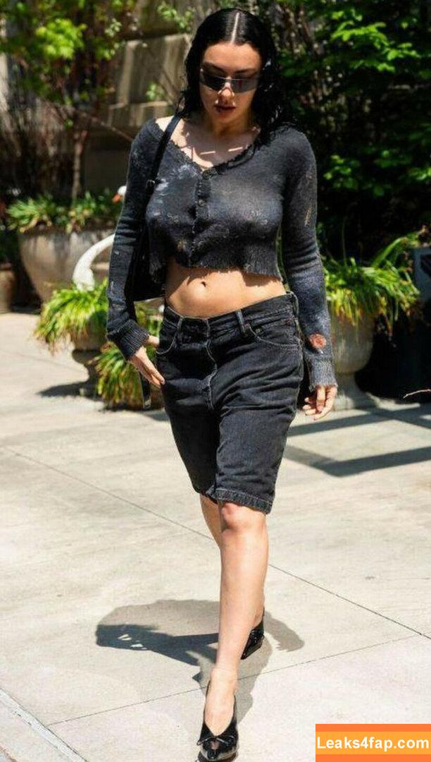 Charli XCX / charli_xcx / charlignarly / charlixcx / https: leaked photo photo #0951