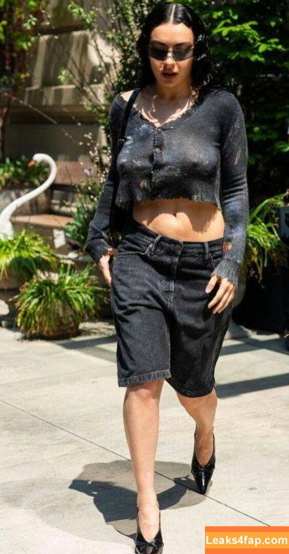 Charli XCX / charli_xcx / charlignarly / charlixcx / https: leaked photo photo #0952