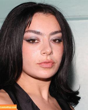 Charli XCX photo #0575