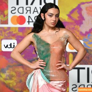 Charli XCX photo #0912