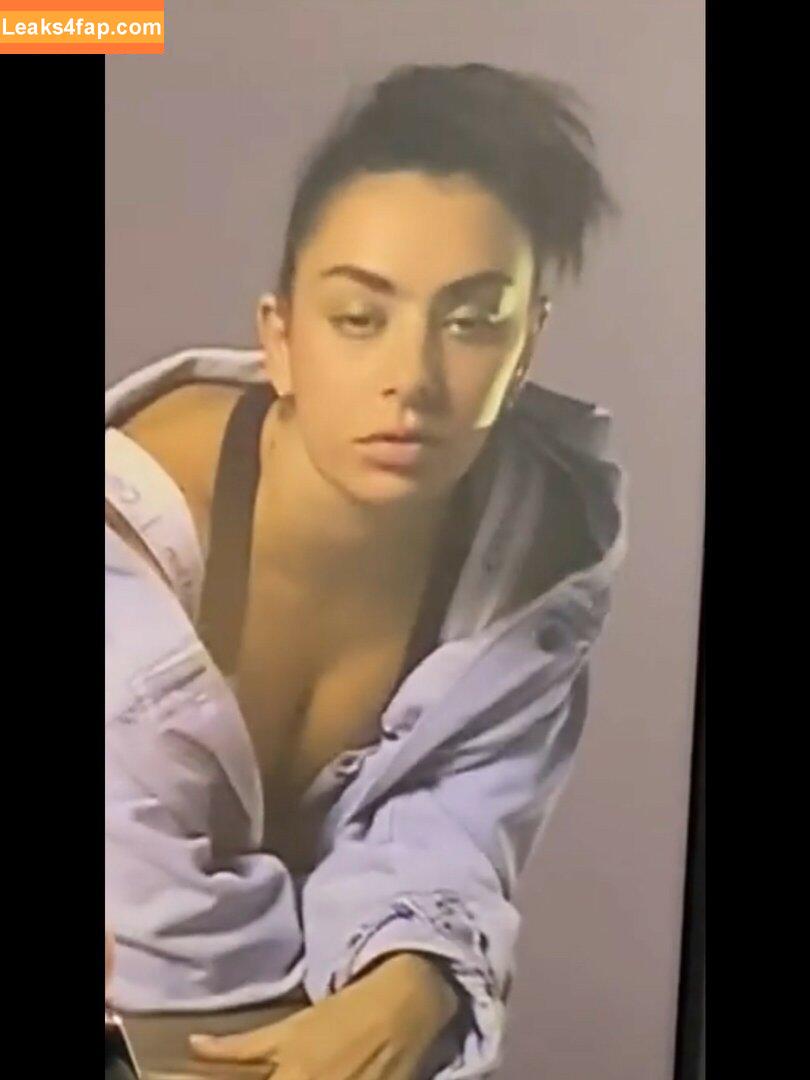 Charli XCX / charli_xcx / charlignarly / charlixcx / https: leaked photo photo #1019