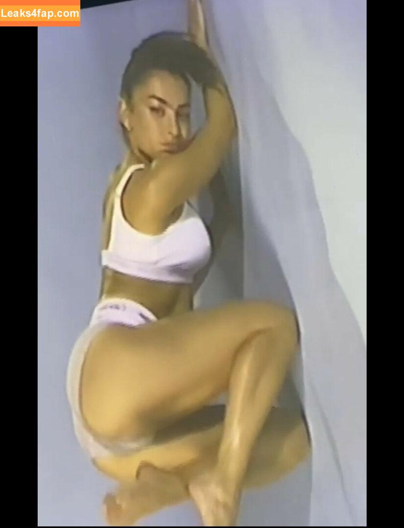 Charli XCX / charli_xcx / charlignarly / charlixcx / https: leaked photo photo #1025