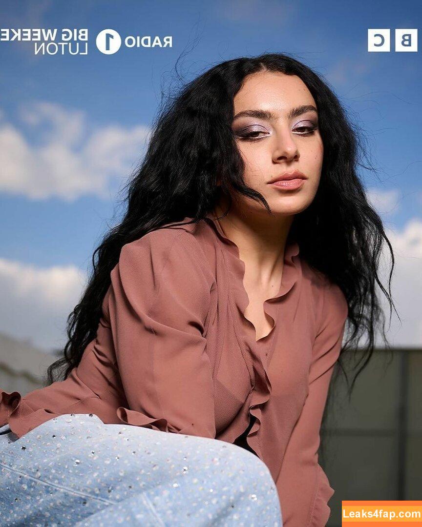 Charli XCX / charli_xcx / charlignarly / charlixcx / https: leaked photo photo #1046