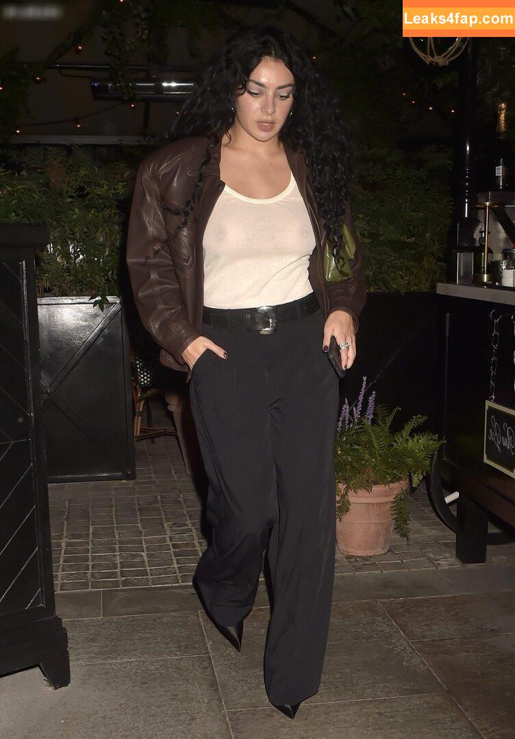 Charli XCX / charli_xcx / charlignarly / charlixcx / https: leaked photo photo #1058