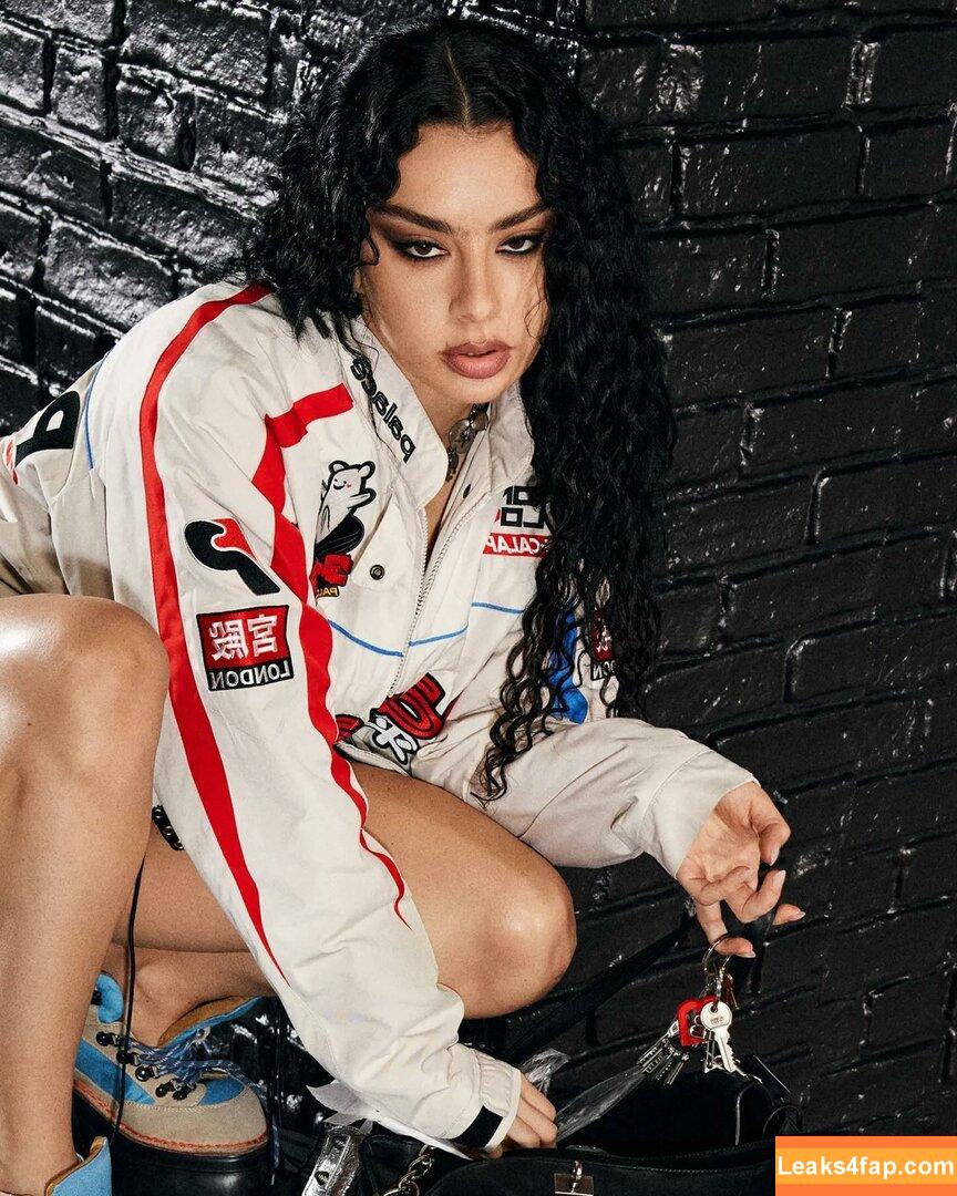 Charli XCX / charli_xcx / charlignarly / charlixcx / https: leaked photo photo #1092