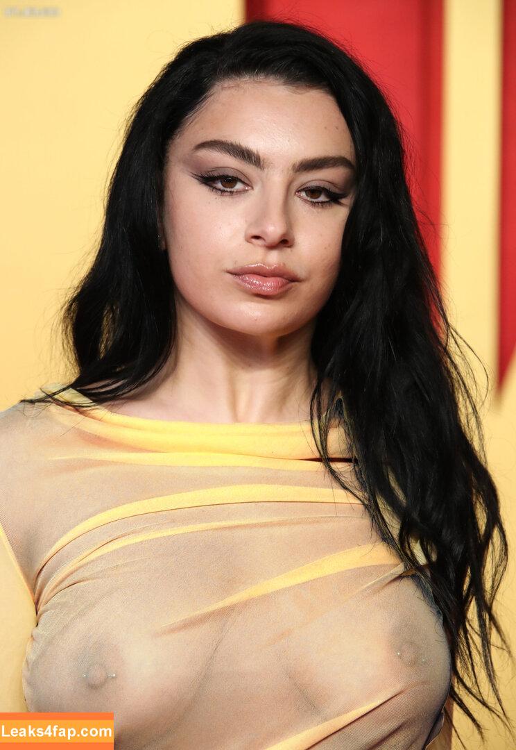 Charli XCX / charli_xcx / charlignarly / charlixcx / https: leaked photo photo #1194