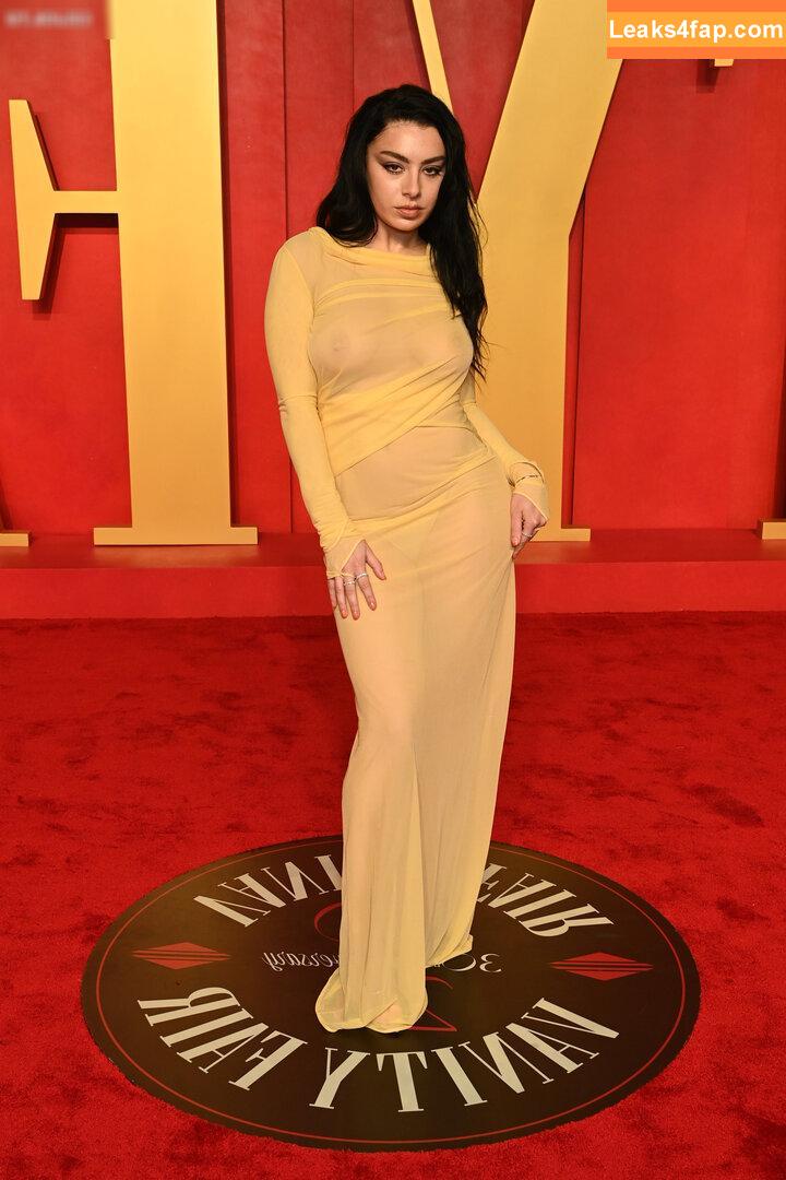 Charli XCX / charli_xcx / charlignarly / charlixcx / https: leaked photo photo #1195