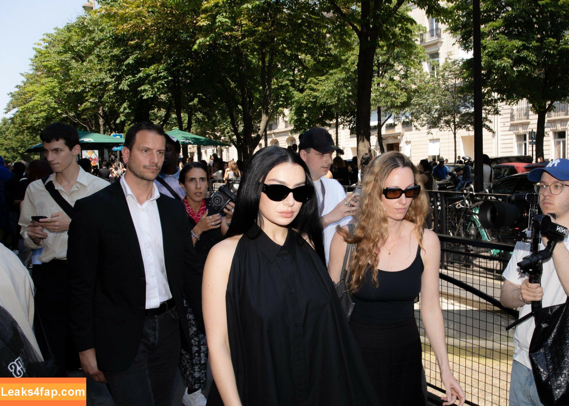 Charli XCX / charli_xcx / charlignarly / charlixcx / https: leaked photo photo #1233