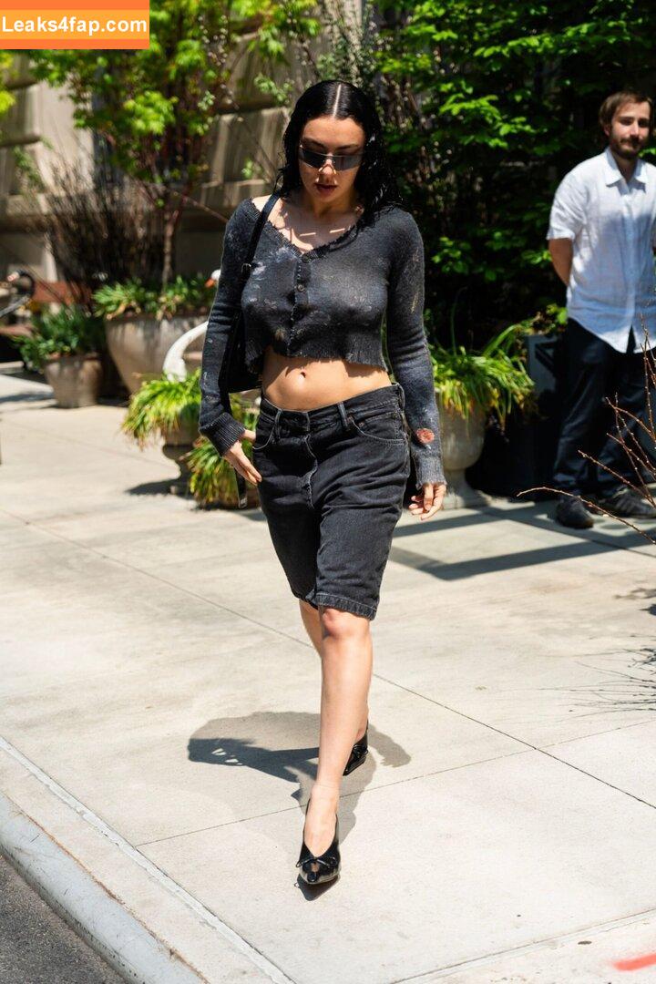 Charli XCX / charli_xcx / charlignarly / charlixcx / https: leaked photo photo #1240