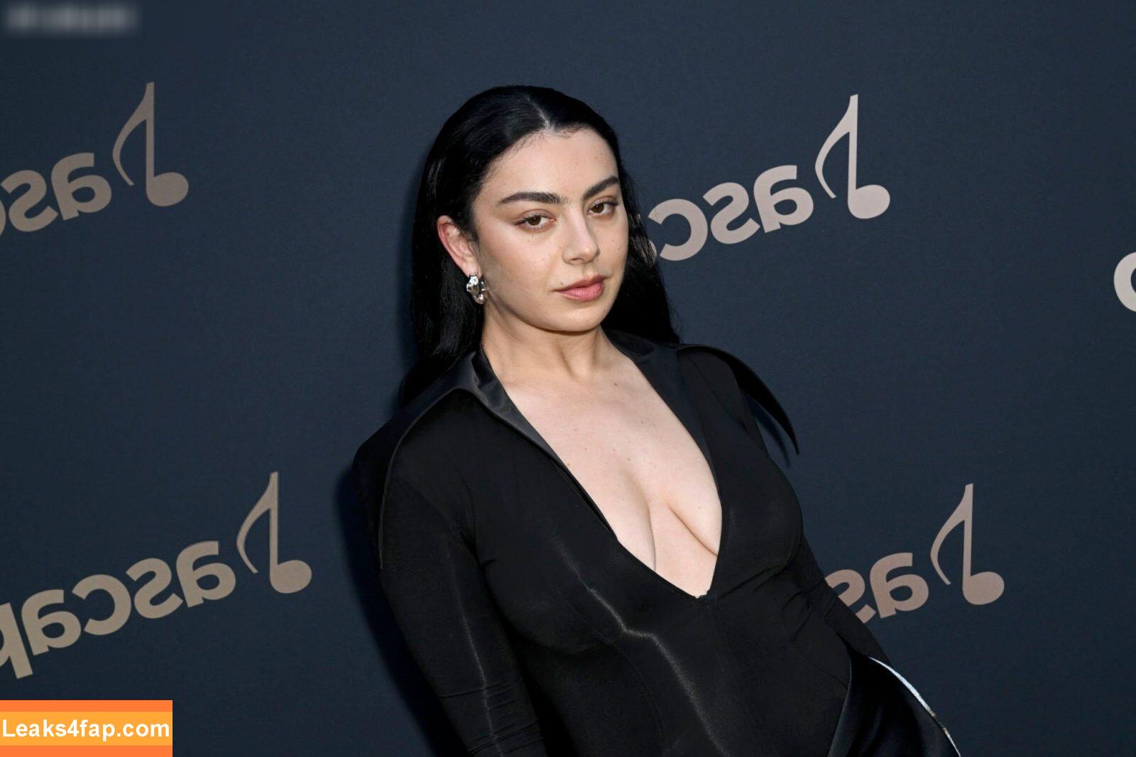 Charli XCX / charli_xcx / charlignarly / charlixcx / https: leaked photo photo #1244