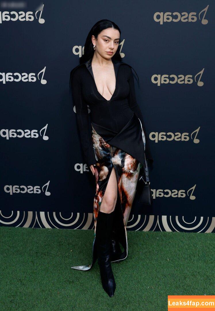 Charli XCX / charli_xcx / charlignarly / charlixcx / https: leaked photo photo #1256