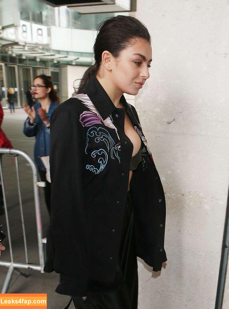 Charli XCX / charli_xcx / charlignarly / charlixcx / https: leaked photo photo #1268