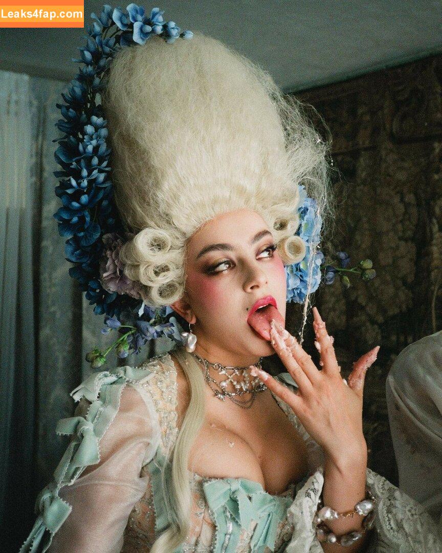 Charli XCX / charli_xcx / charlignarly / charlixcx / https: leaked photo photo #1323