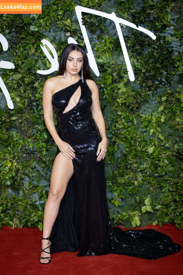 Charli XCX / charli_xcx / charlignarly / charlixcx / https: leaked photo photo #1378