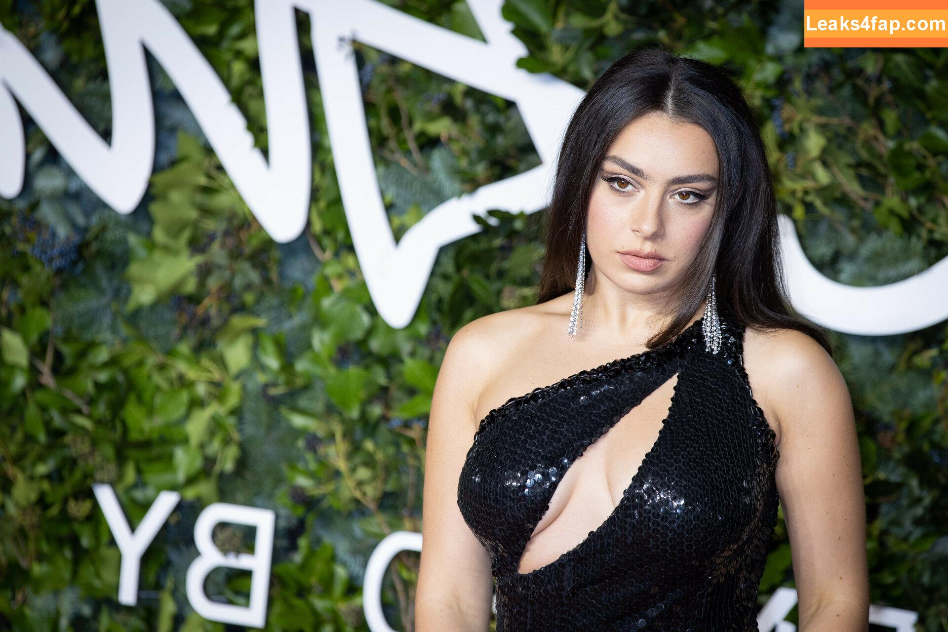 Charli XCX / charli_xcx / charlignarly / charlixcx / https: leaked photo photo #1382