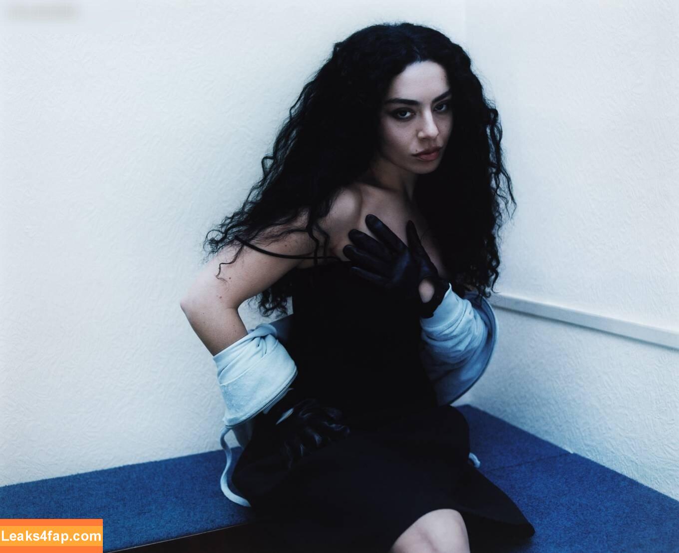 Charli XCX / charli_xcx / charlignarly / charlixcx / https: leaked photo photo #1396