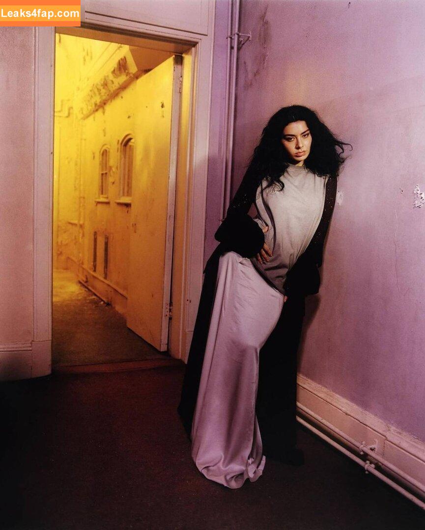 Charli XCX / charli_xcx / charlignarly / charlixcx / https: leaked photo photo #1397