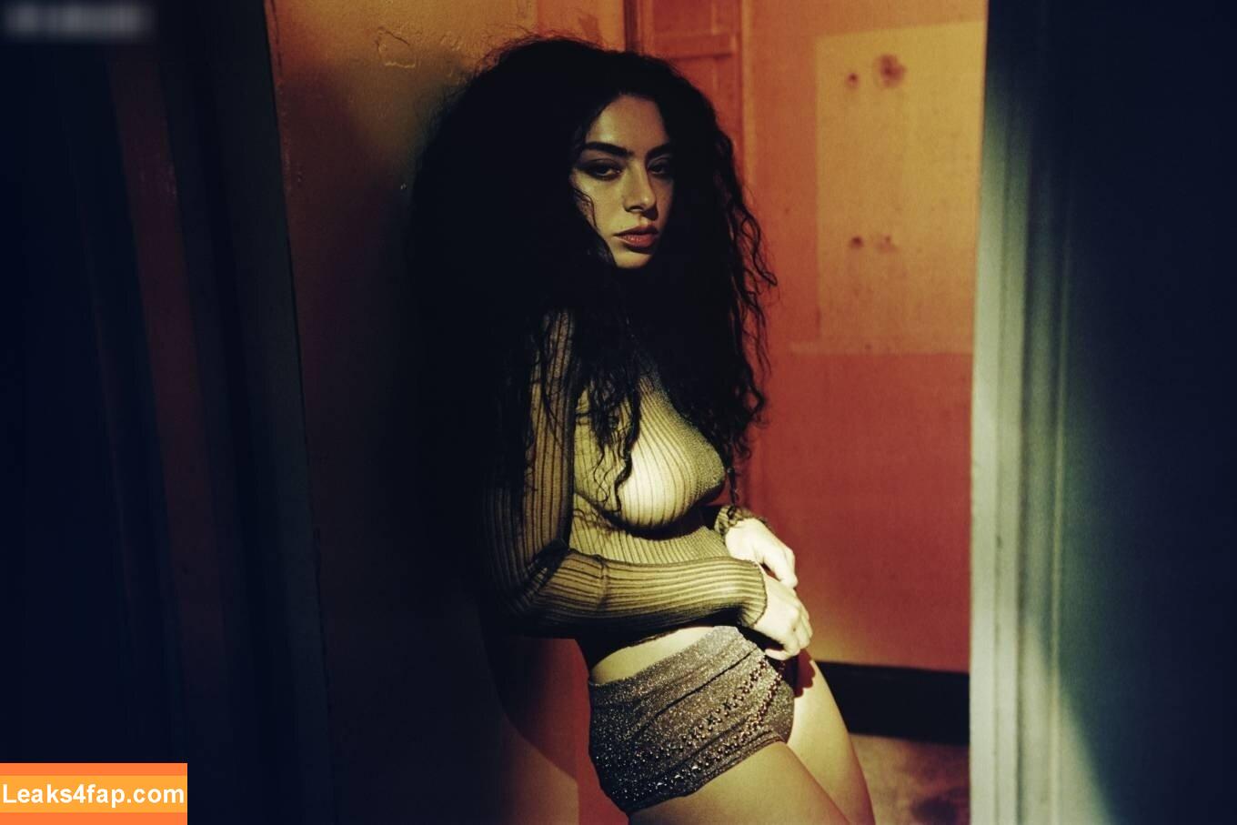 Charli XCX / charli_xcx / charlignarly / charlixcx / https: leaked photo photo #1400