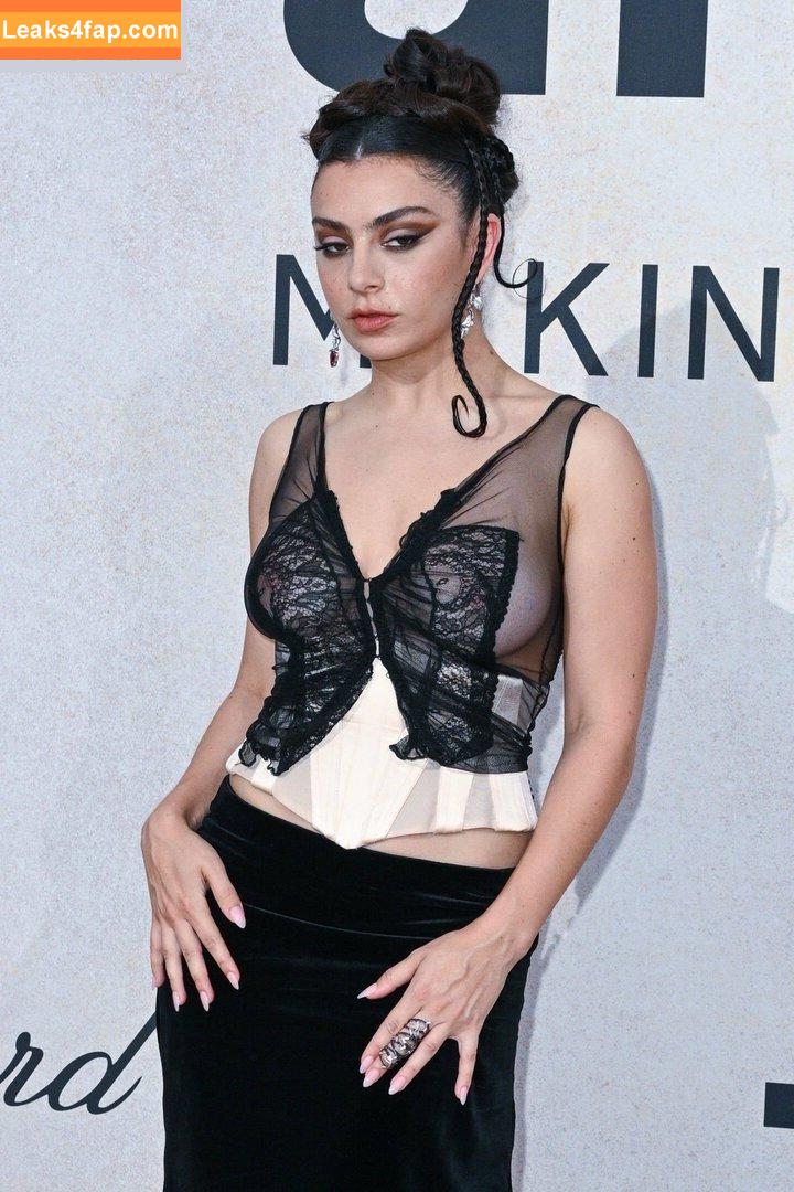 Charli XCX / charli_xcx / charlignarly / charlixcx / https: leaked photo photo #1406