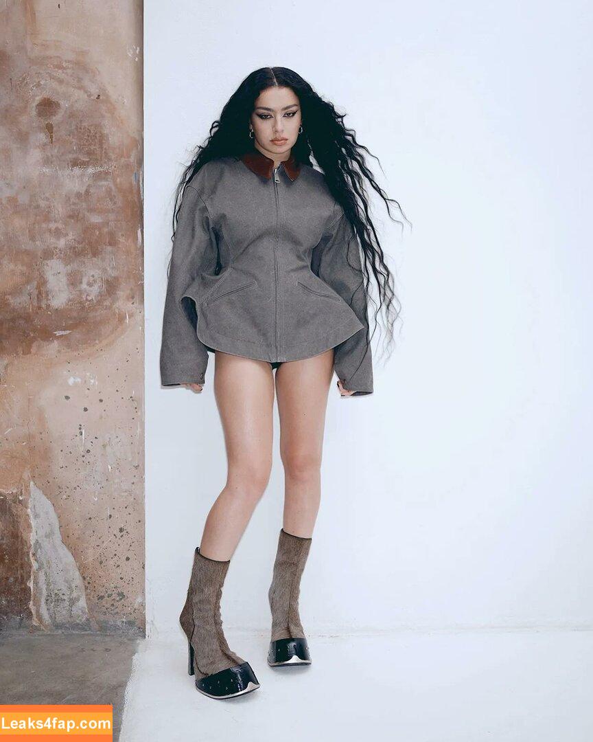 Charli XCX / charli_xcx / charlignarly / charlixcx / https: leaked photo photo #1452