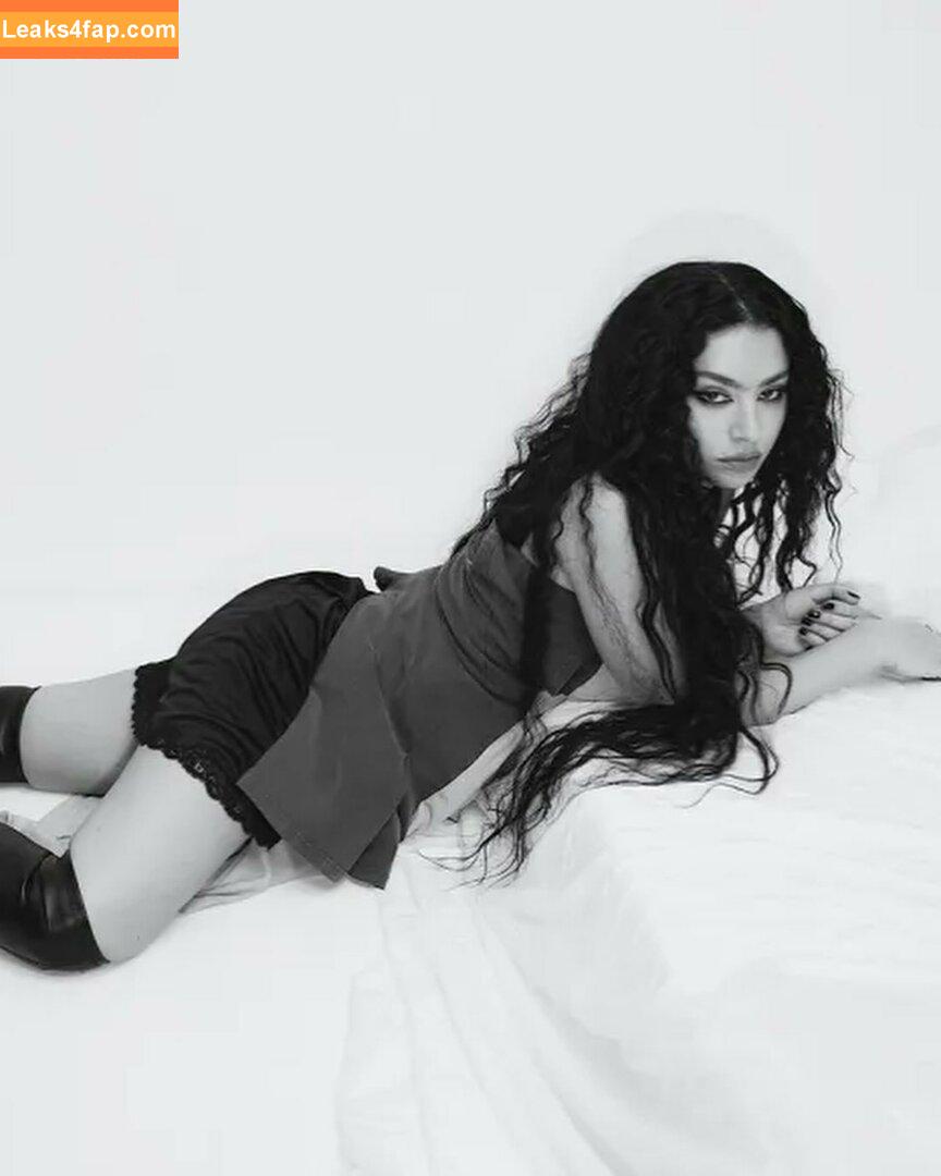 Charli XCX / charli_xcx / charlignarly / charlixcx / https: leaked photo photo #1454