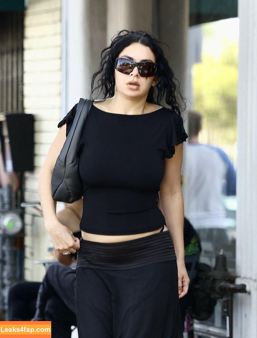 Charli XCX / charli_xcx / charlignarly / charlixcx / https: leaked photo photo #1554