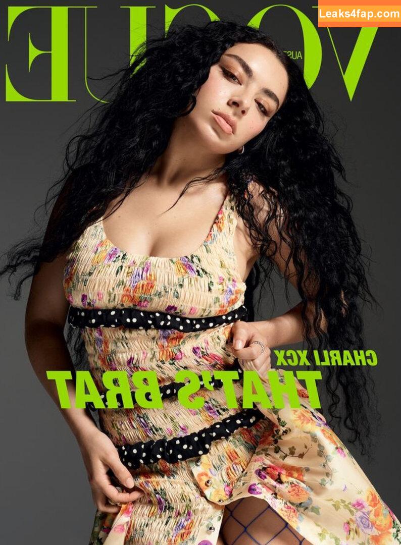 Charli XCX / charli_xcx / charlignarly / charlixcx / https: leaked photo photo #1560