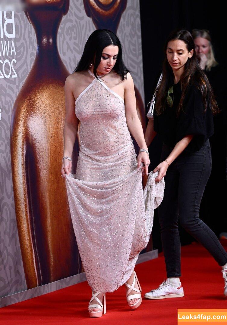 Charli XCX / charli_xcx / charlignarly / charlixcx / https: leaked photo photo #1579