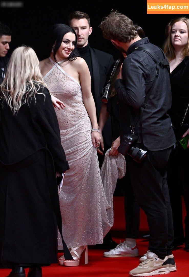 Charli XCX / charli_xcx / charlignarly / charlixcx / https: leaked photo photo #1585