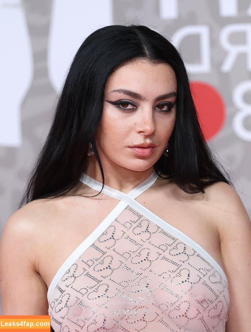 Charli XCX / charli_xcx / charlignarly / charlixcx / https: leaked photo photo #1587