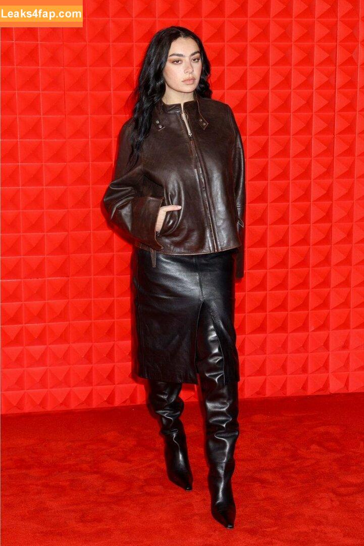 Charli XCX / charli_xcx / charlignarly / charlixcx / https: leaked photo photo #1670