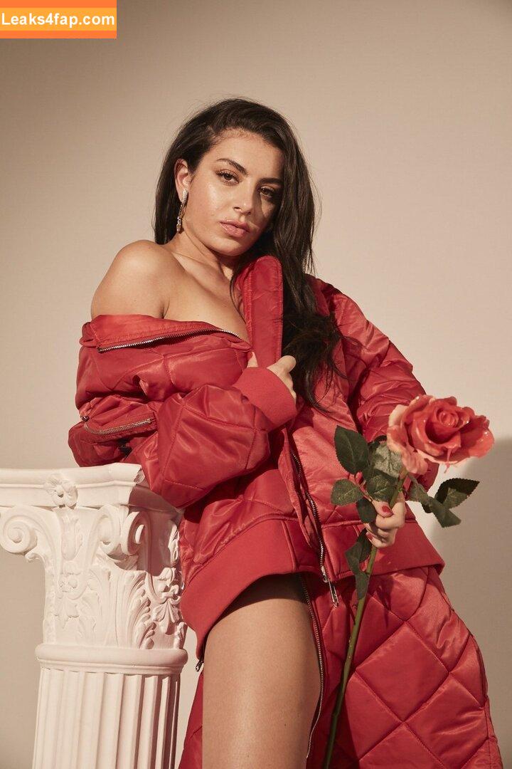 Charli XCX / charli_xcx / charlignarly / charlixcx / https: leaked photo photo #1700