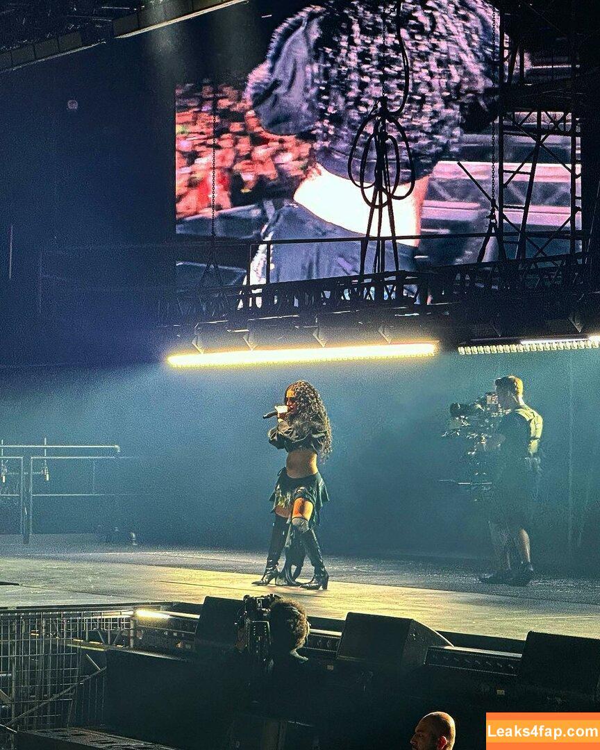 Charli XCX / charli_xcx / charlignarly / charlixcx / https: leaked photo photo #1745