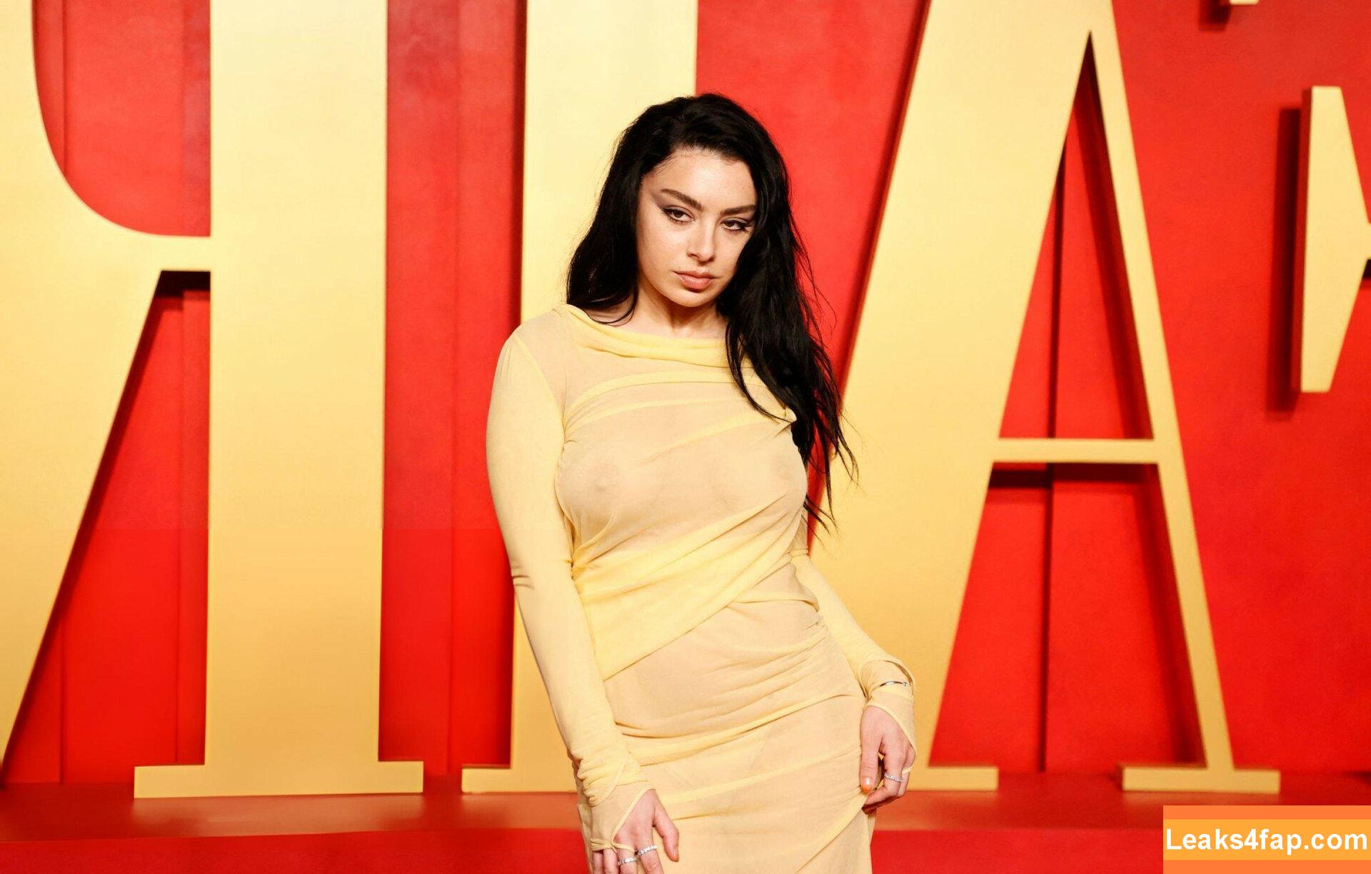 Charli XCX / charli_xcx / charlignarly / charlixcx / https: leaked photo photo #1764