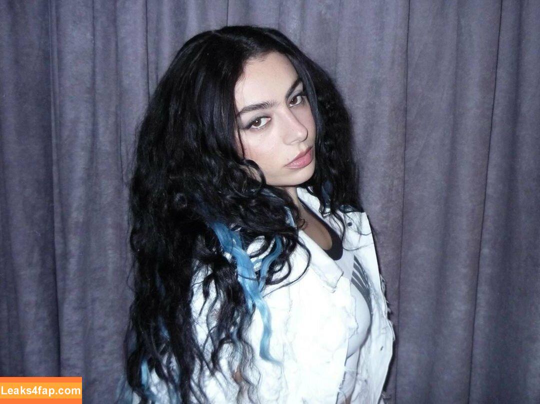Charli XCX / charli_xcx / charlignarly / charlixcx / https: leaked photo photo #1868